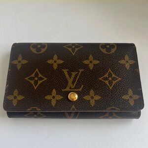 Louis Vuitton Coffre-fort Wallet